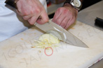 Avec le couteau japonais EPICURE Alpha, �mincer devient un plaisir !